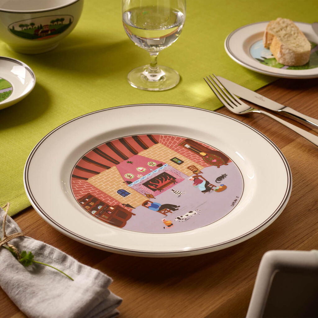 Design Naif Dinner Plate #5 – By The Fireside