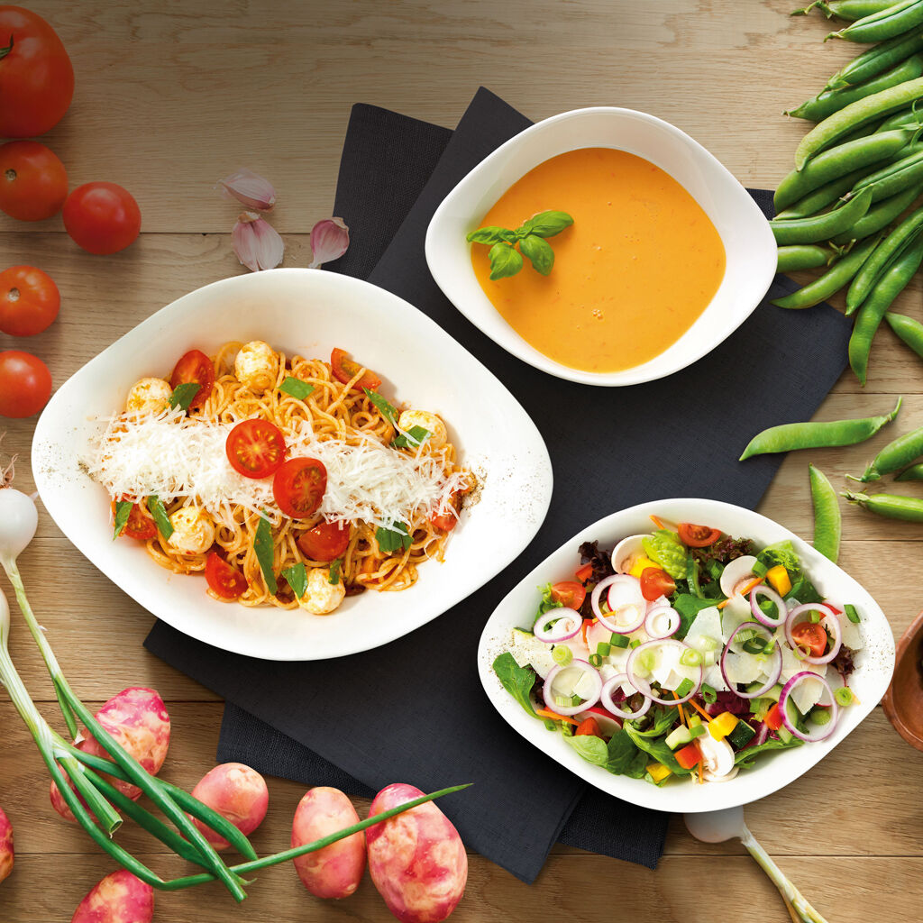 Vapiano Pasta, Salad & Soup Bowls, 2 of each